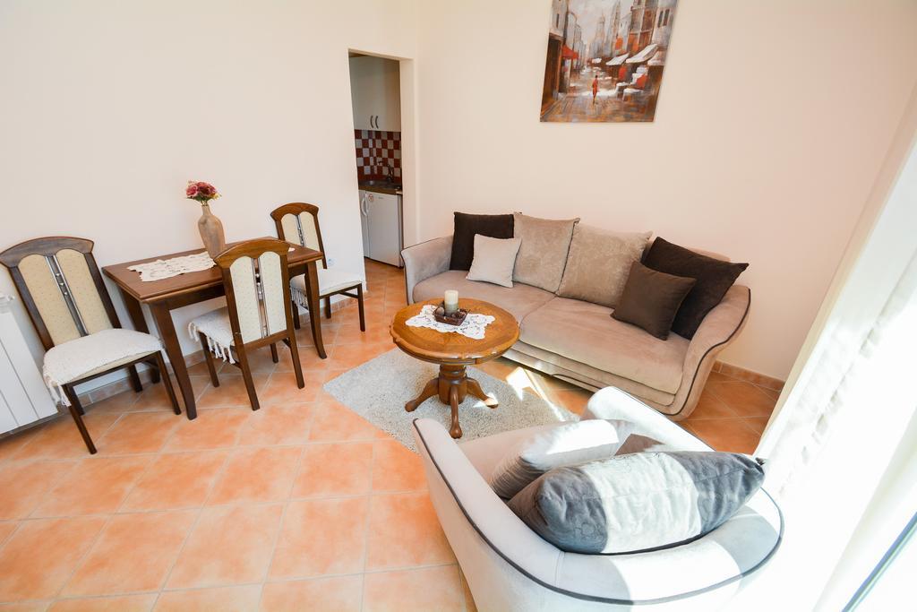 Apartments Jovanovic Kotor Bagian luar foto
