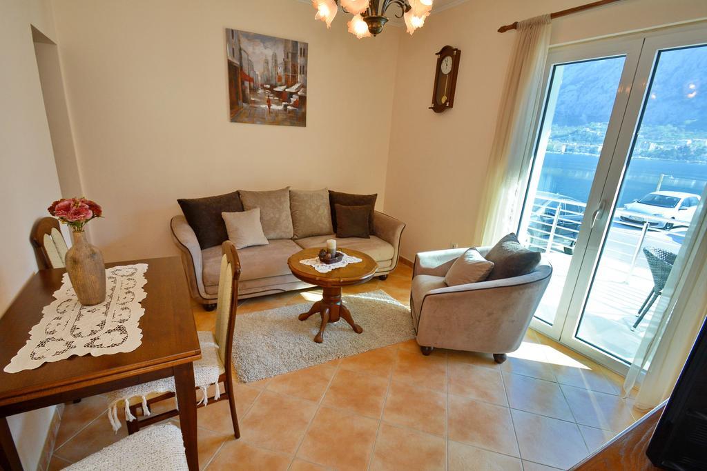 Apartments Jovanovic Kotor Bagian luar foto