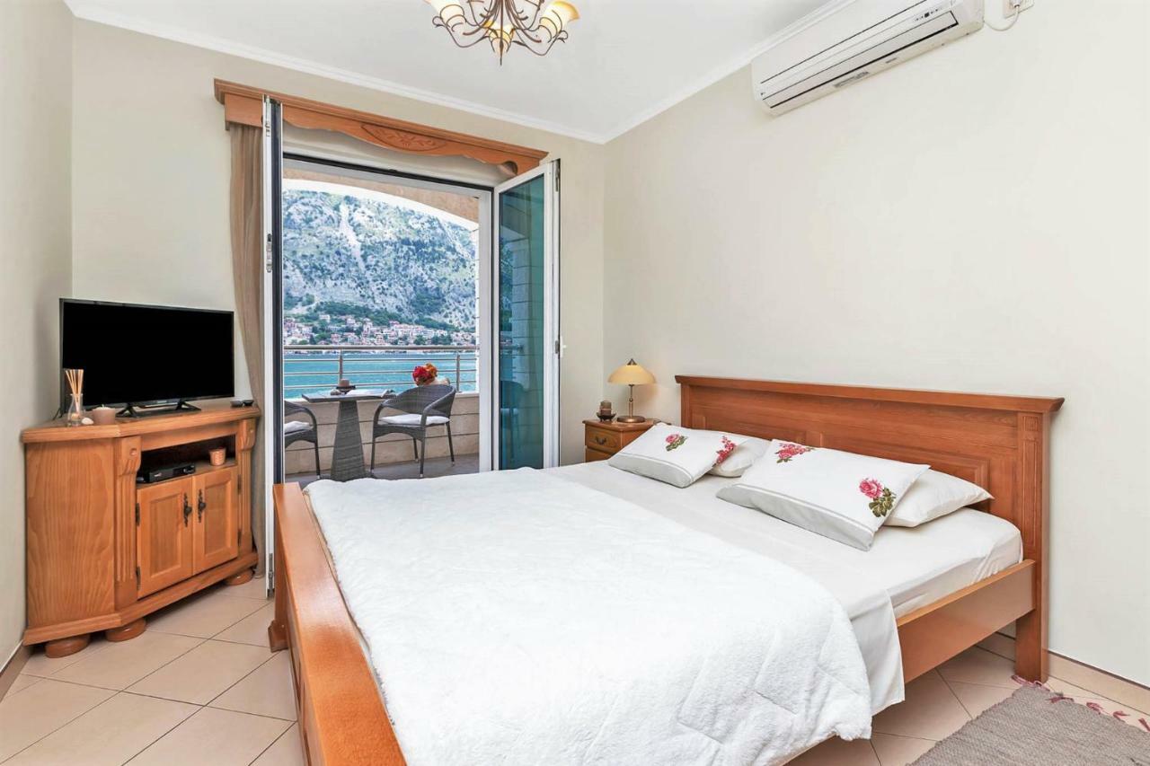 Apartments Jovanovic Kotor Bagian luar foto